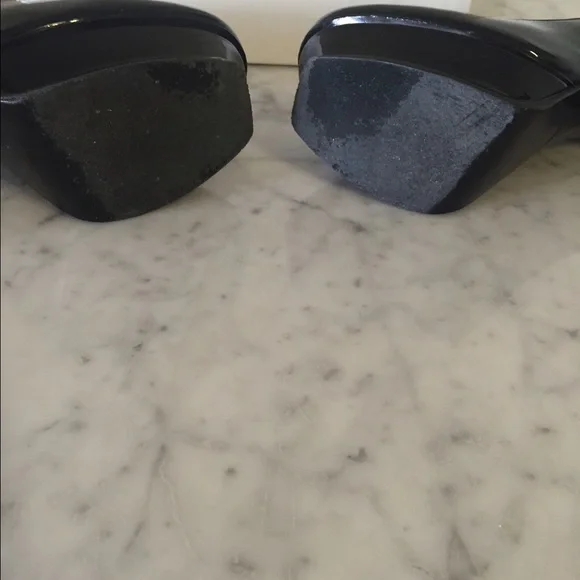 YSL Black Vitello Vernice Tribute 105 pumps - Picture 2 of 4